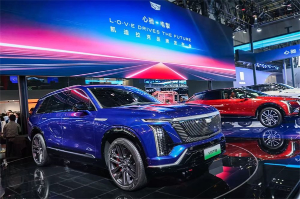 在“主場(chǎng)”，當(dāng)“主角”！上汽集團(tuán)盛裝出席上海車展