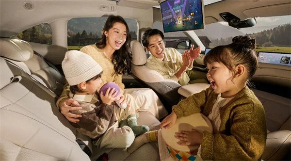 升艙不加價！“滿配SUV”全新智己LS6劇院版上市，權益價21.99萬~28.29萬元